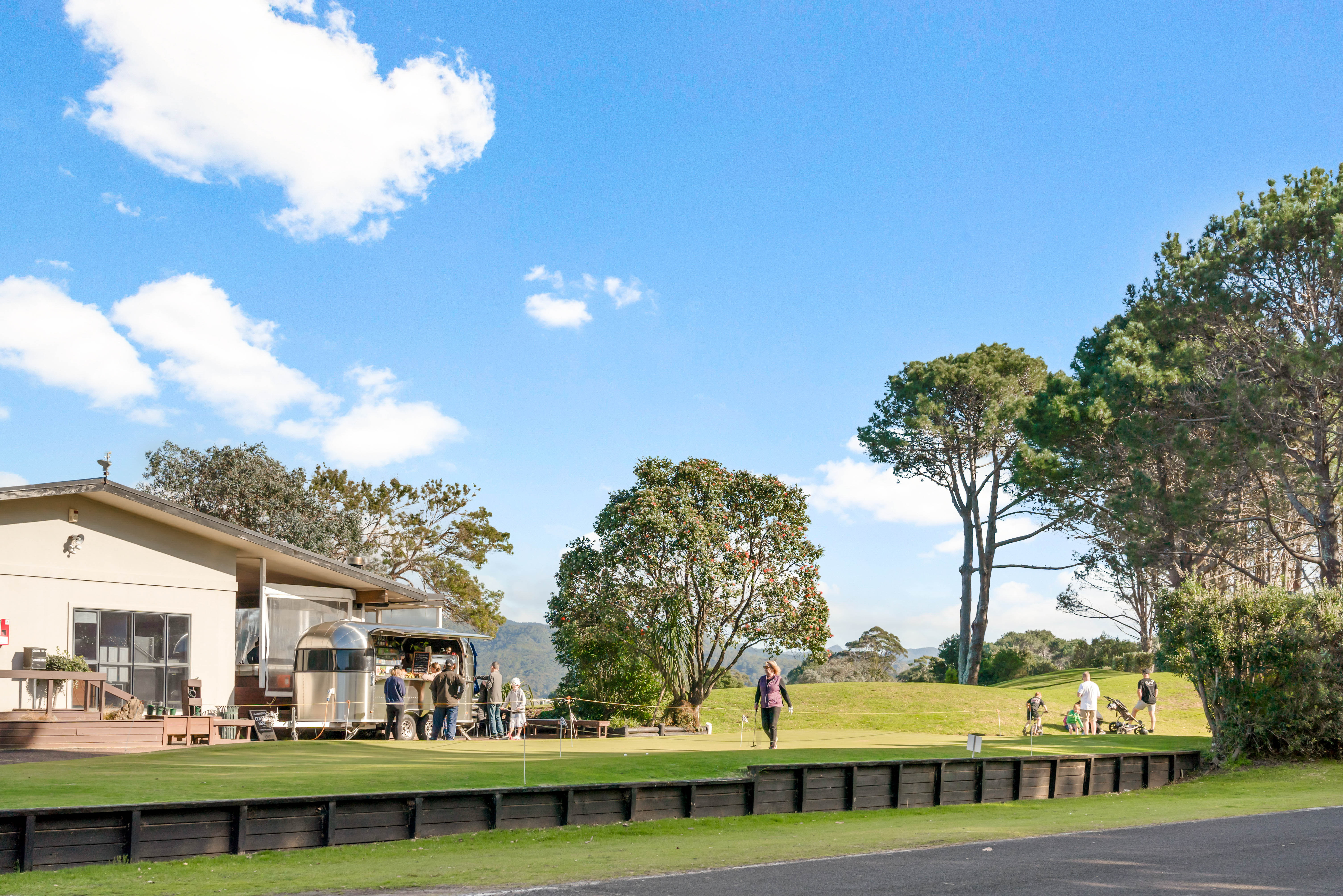 Coromandel Beach House - Indoor-Outdoor Flow