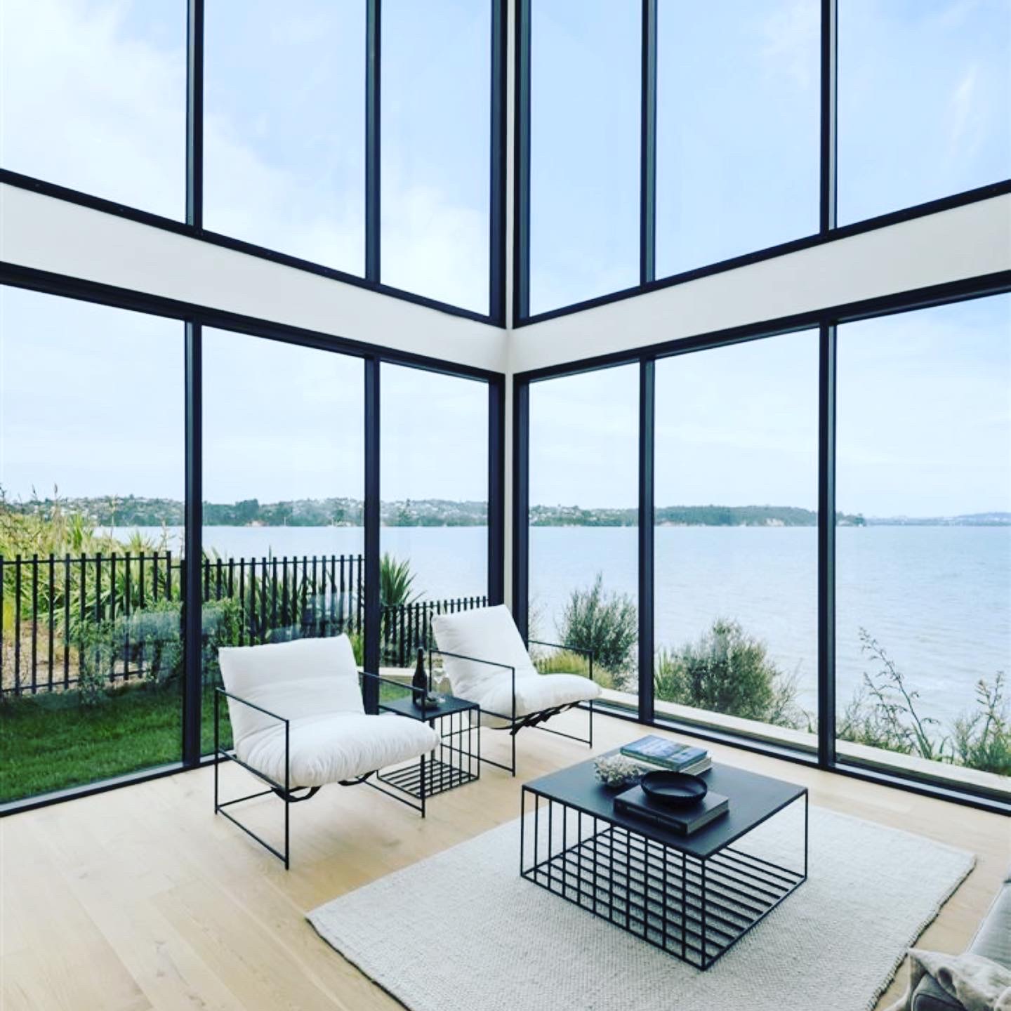 Contemporary outdoor living extension