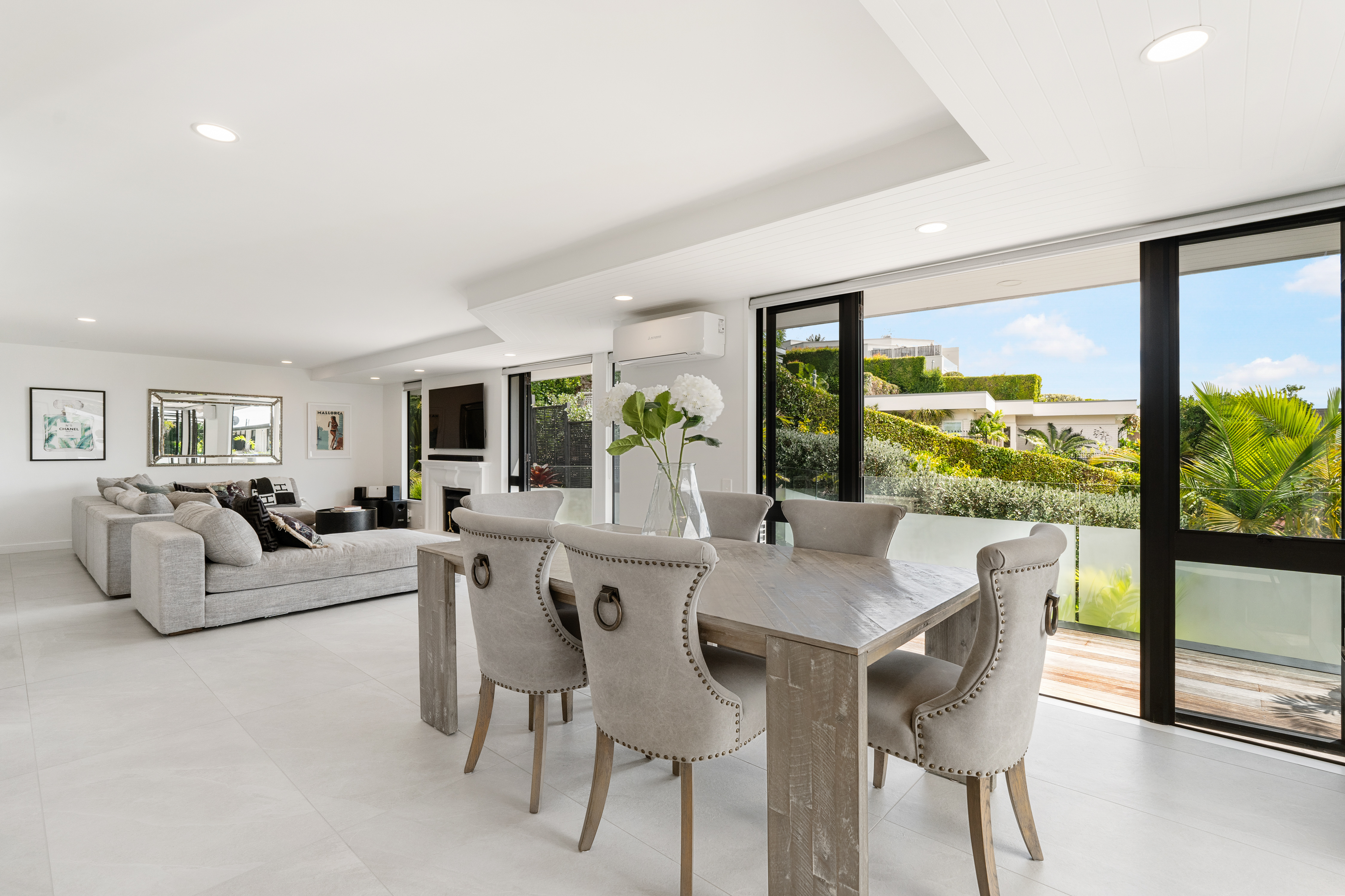 Modern luxury home in Selwyn